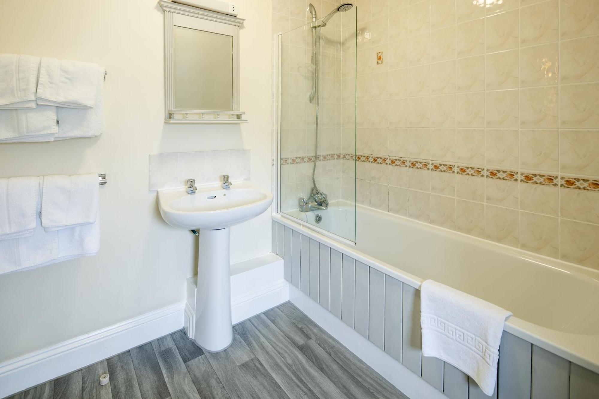 The Uplands Apartments Saint Helier Екстер'єр фото